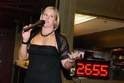 Auctioneer Terese Schurger at the Indy SwimFit auction